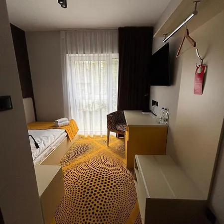 Eclipse Budget Ubytování v soukromí Domasław