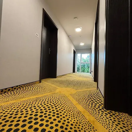 Eclipse Budget * Domasław